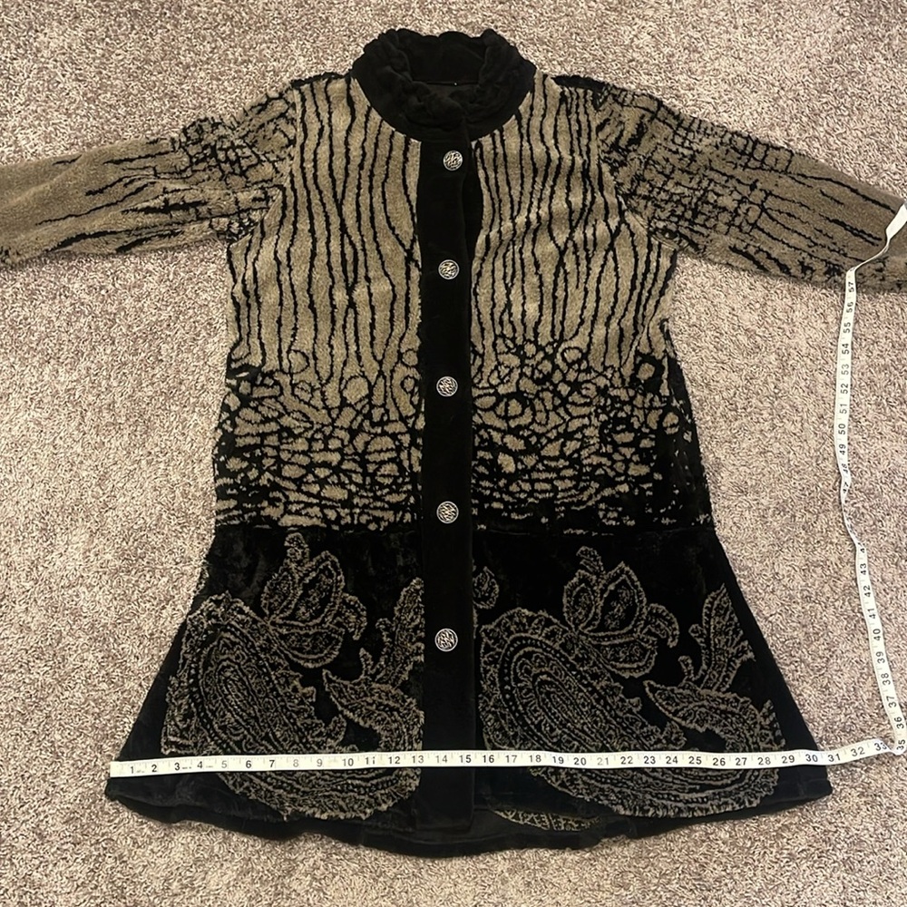 Lee Anderson Women's Cardigan - Picture 8 of 10